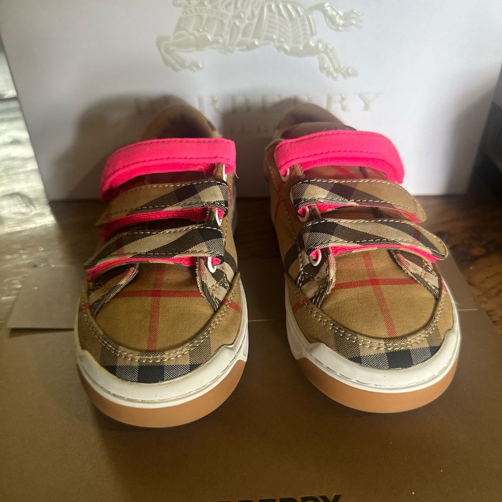 Burberry Kids' Tan and Neon Pink Sneakers
